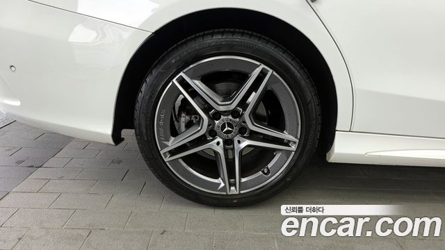Mercedes-Benz C-Class C200 AMG Line