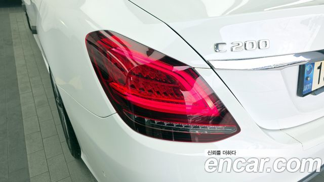 Mercedes-Benz C-Class C200 AMG Line