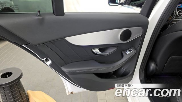 Mercedes-Benz C-Class C200 AMG Line