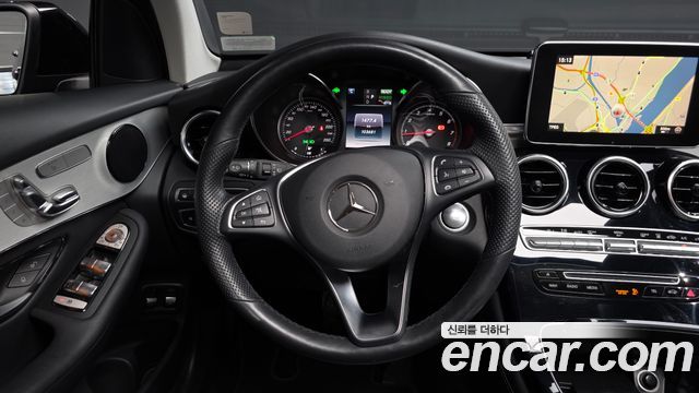 Mercedes-Benz GLC-Class GLC350e 4MATIC AMG Line