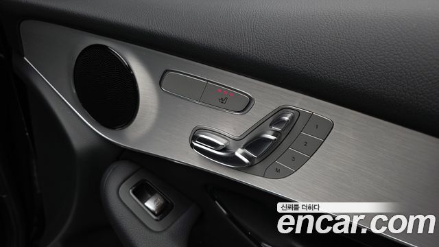 Mercedes-Benz GLC-Class GLC350e 4MATIC AMG Line