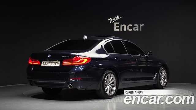 BMW 5-Series 530e Luxury