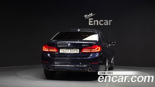 BMW 5-Series 530e Luxury