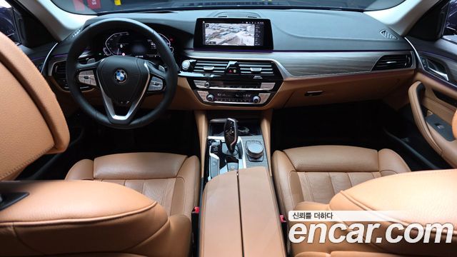 BMW 5-Series 530e Luxury