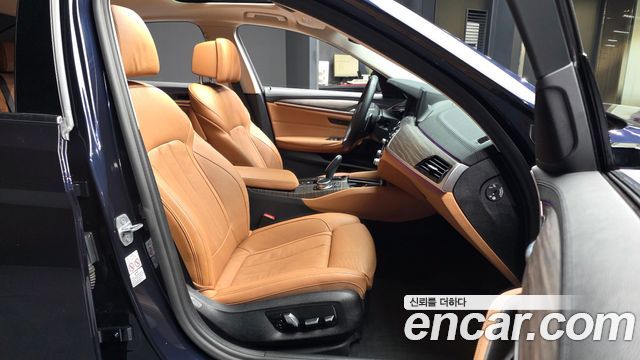 BMW 5-Series 530e Luxury