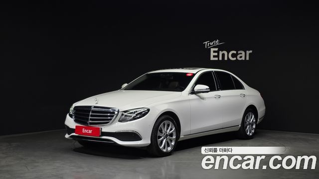 Mercedes-Benz E-Class E300 4MATIC Exclusive