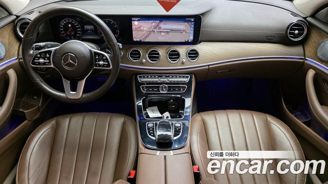 Mercedes-Benz E-Class E300 4MATIC Exclusive