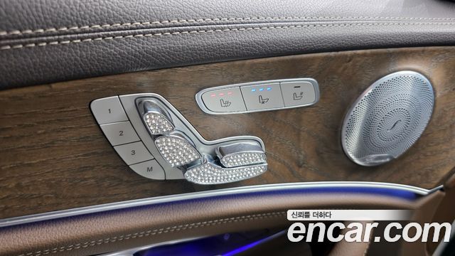 Mercedes-Benz E-Class E300 4MATIC Exclusive