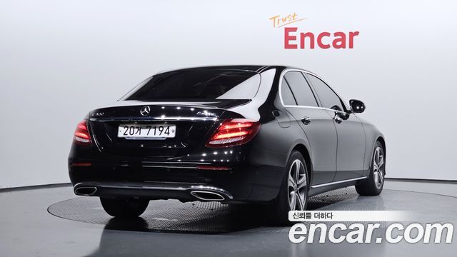 Mercedes-Benz E-Class E300 4MATIC AV Intelligent Drive