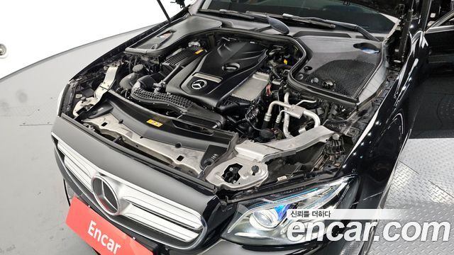 Mercedes-Benz E-Class E300 4MATIC AV Intelligent Drive