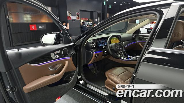 Mercedes-Benz E-Class E300 4MATIC AV Intelligent Drive