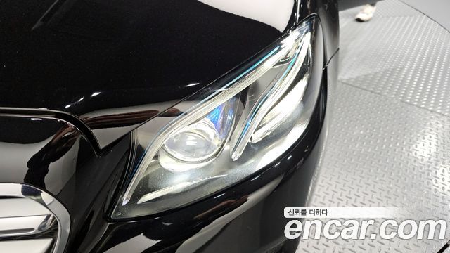 Mercedes-Benz E-Class E300 4MATIC AV Intelligent Drive