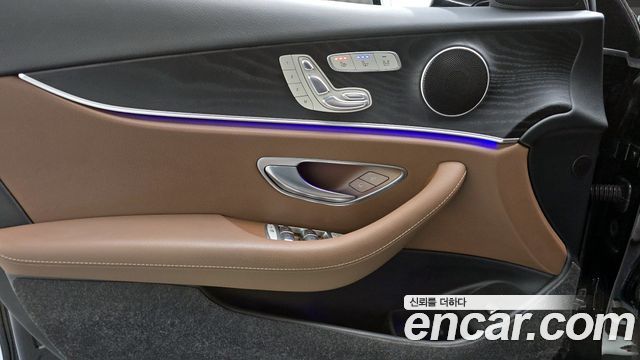 Mercedes-Benz E-Class E300 4MATIC AV Intelligent Drive