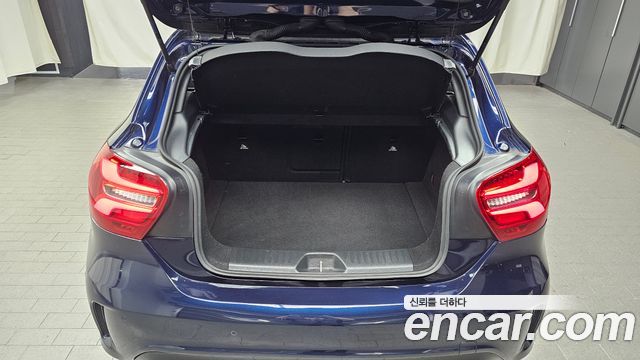 Mercedes-Benz A-Class A200 AMG Line