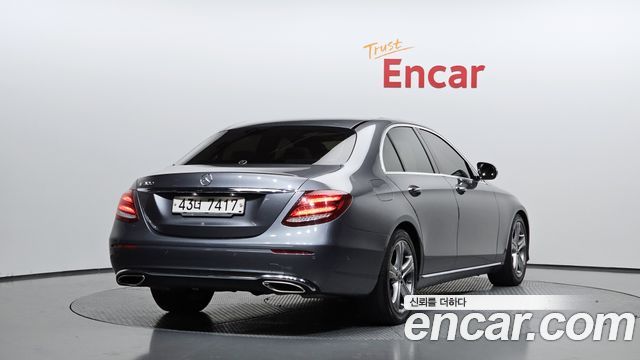 Mercedes-Benz E-Class E200 Avantgarde