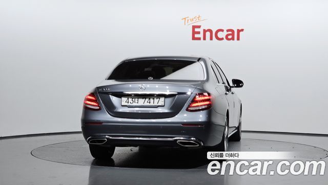 Mercedes-Benz E-Class E200 Avantgarde