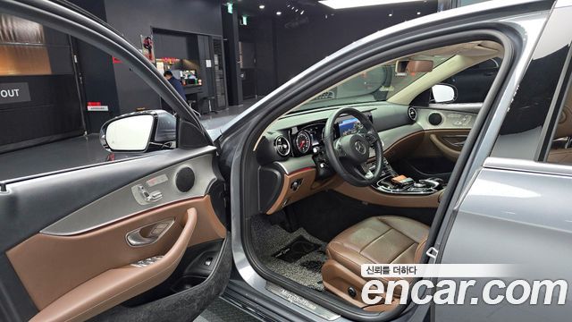 Mercedes-Benz E-Class E200 Avantgarde