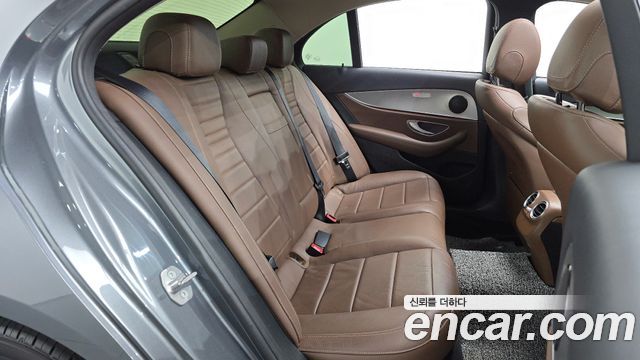 Mercedes-Benz E-Class E200 Avantgarde