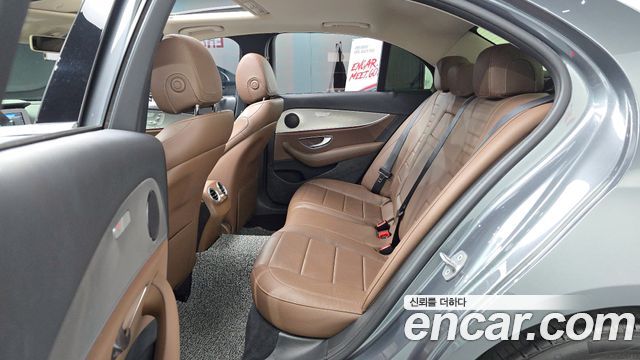 Mercedes-Benz E-Class E200 Avantgarde
