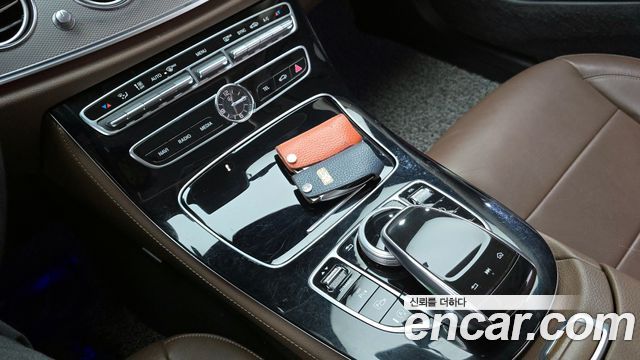 Mercedes-Benz E-Class E200 Avantgarde