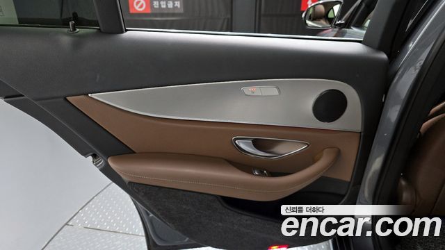 Mercedes-Benz E-Class E200 Avantgarde