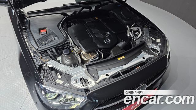 Mercedes-Benz E-Class E220d 4MATIC AMG Line