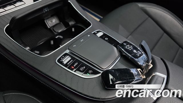 Mercedes-Benz E-Class E220d 4MATIC AMG Line