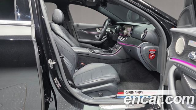 Mercedes-Benz E-Class E220d 4MATIC AMG Line