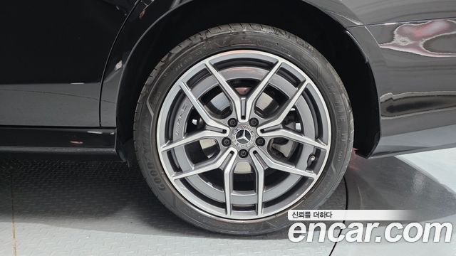 Mercedes-Benz E-Class E220d 4MATIC AMG Line