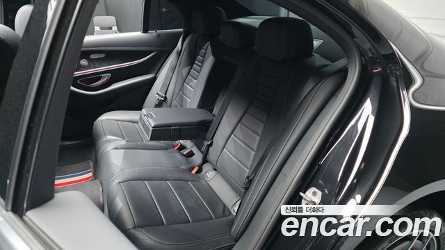 Mercedes-Benz E-Class E220d 4MATIC AMG Line