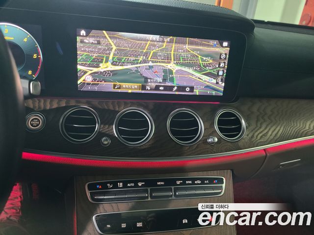 Mercedes-Benz E-Class E220d 4MATIC Exclusive