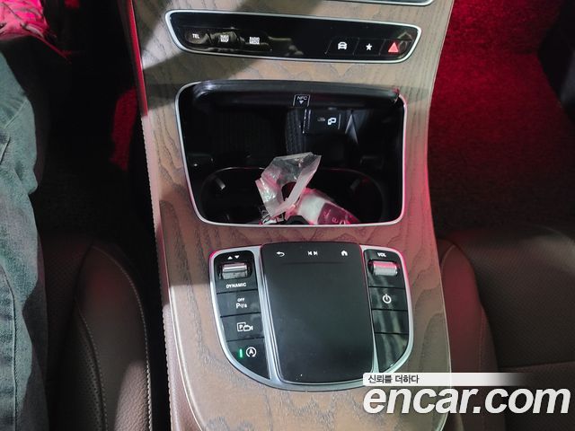 Mercedes-Benz E-Class E220d 4MATIC Exclusive