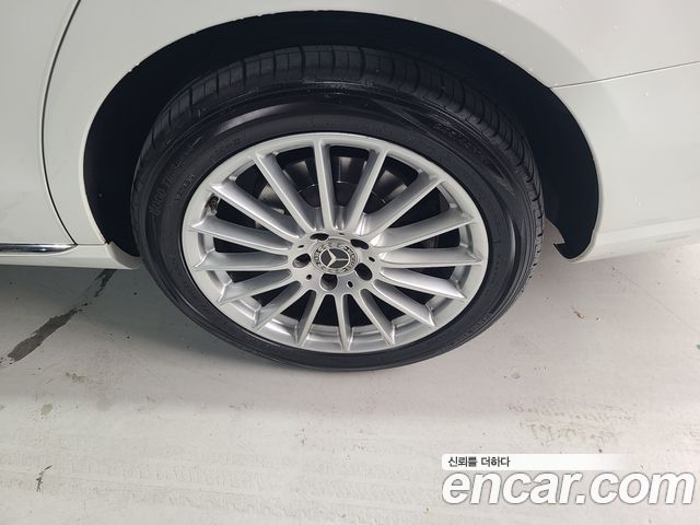 Mercedes-Benz E-Class E220d 4MATIC Exclusive
