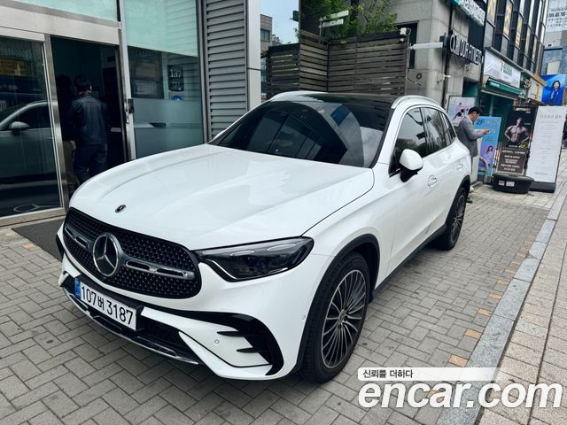 Mercedes-Benz GLC-Class GLC300 4MATIC AMG Line