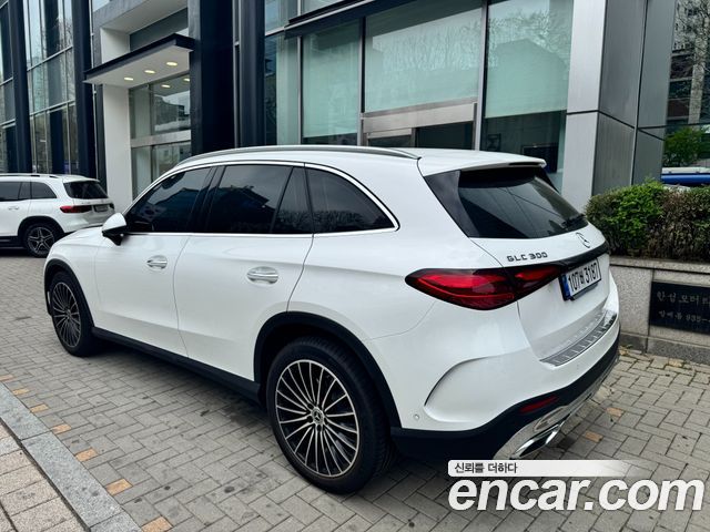 Mercedes-Benz GLC-Class GLC300 4MATIC AMG Line