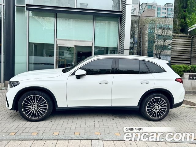 Mercedes-Benz GLC-Class GLC300 4MATIC AMG Line