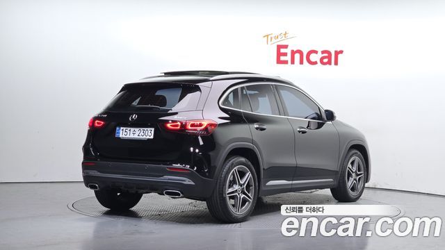 Mercedes-Benz GLA-Class GLA250 4MATIC