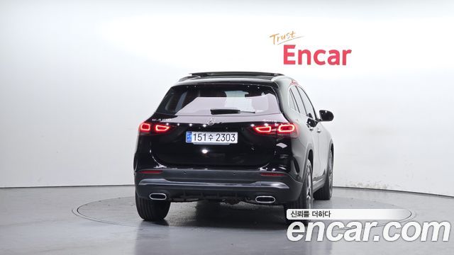 Mercedes-Benz GLA-Class GLA250 4MATIC