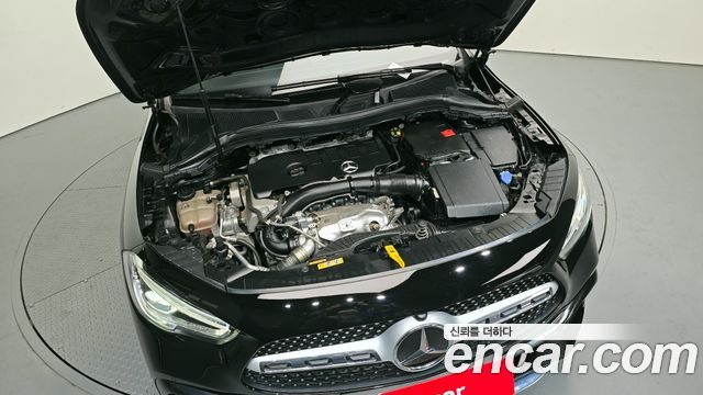 Mercedes-Benz GLA-Class GLA250 4MATIC