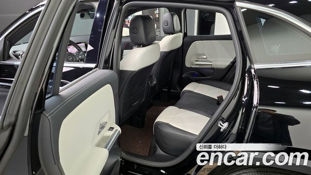 Mercedes-Benz GLA-Class GLA250 4MATIC