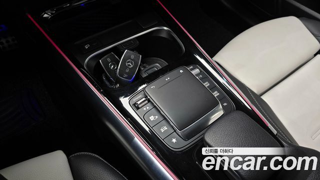 Mercedes-Benz GLA-Class GLA250 4MATIC