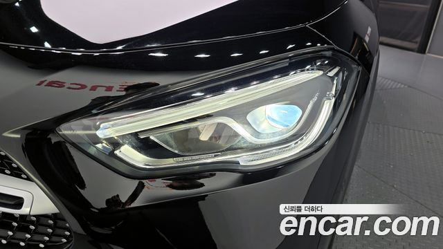 Mercedes-Benz GLA-Class GLA250 4MATIC