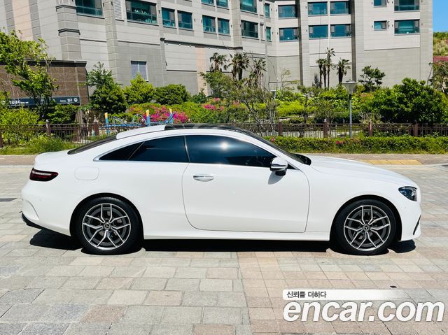Mercedes-Benz E-Class E300d 4MATIC Coupe