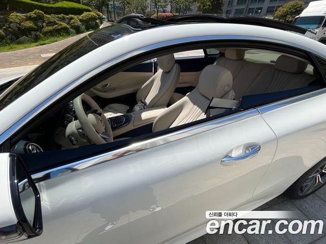 Mercedes-Benz E-Class E300d 4MATIC Coupe