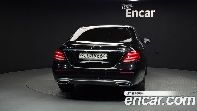 Mercedes-Benz E-Class E220d 4MATIC Exclusive
