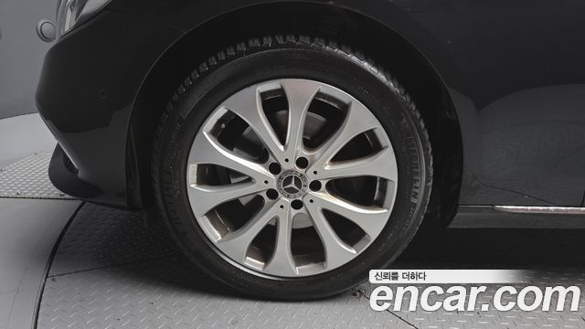 Mercedes-Benz E-Class E220d 4MATIC Exclusive
