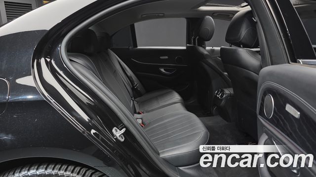 Mercedes-Benz E-Class E220d 4MATIC Exclusive