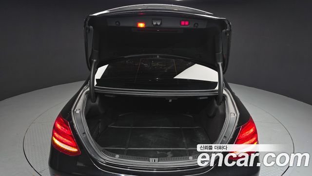 Mercedes-Benz E-Class E220d 4MATIC Exclusive