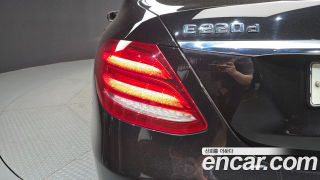 Mercedes-Benz E-Class E220d 4MATIC Exclusive