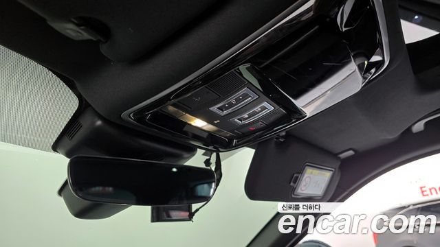 Land Rover Range Rover Velar 2.0 D240 R-Dynamic SE
